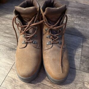 Timberland Brown Leather Ankle Boots with Lace-Up Design